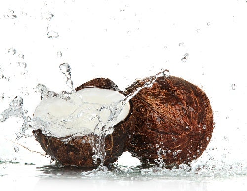 El consumo de coco puede ser de gran beneficio para tu salud