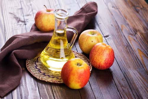 Vinagre de maçã para eliminar gordura grudada