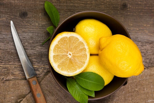 cucharada de aceite de oliva y limón