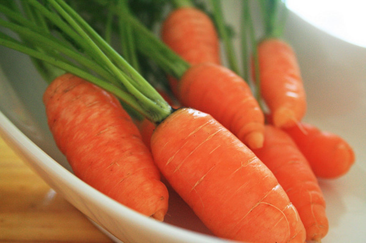 Propiedades y beneficios de la zanahoria — Mejor con Salud