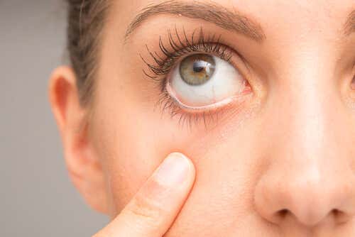Movimentar os olhos para cima: exercício para a saúde dos seus olhos