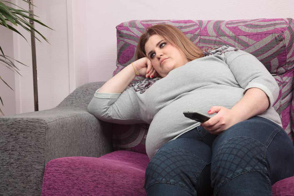 Rester assis longtemps peut provoquer l'obésité