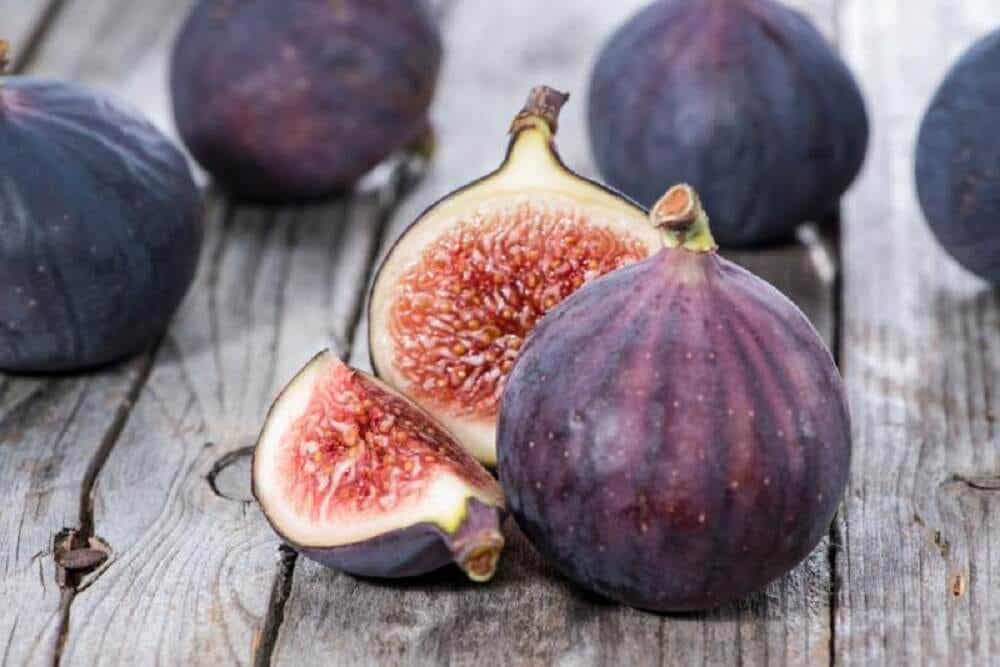 Figs for drooping eyelids