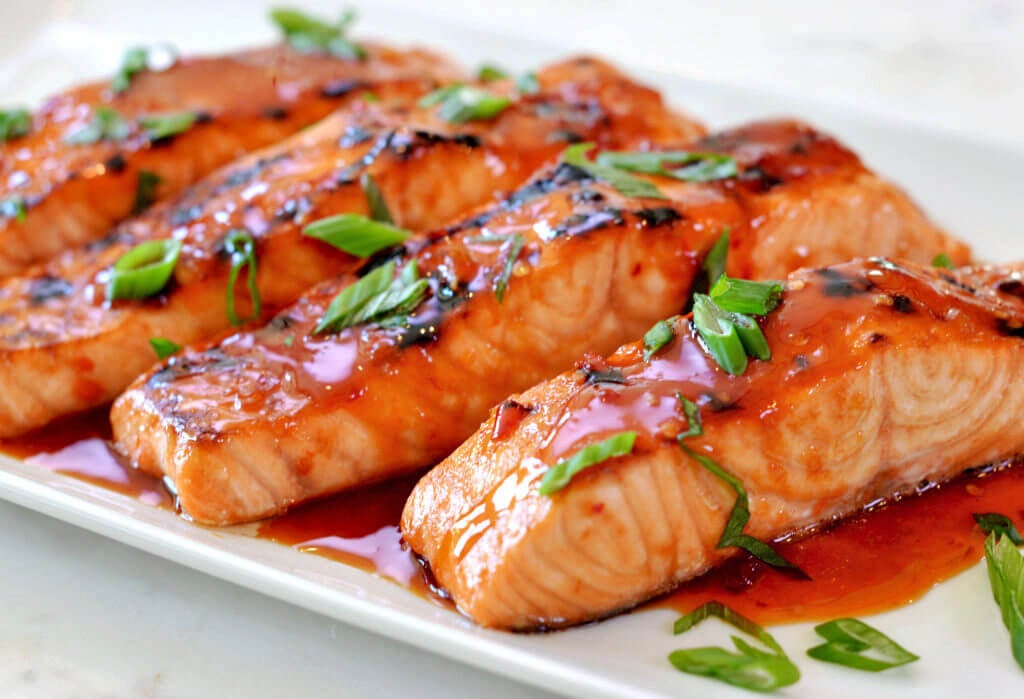El pollo y salmón, ¿Por qué son los favoritos para las dietas"